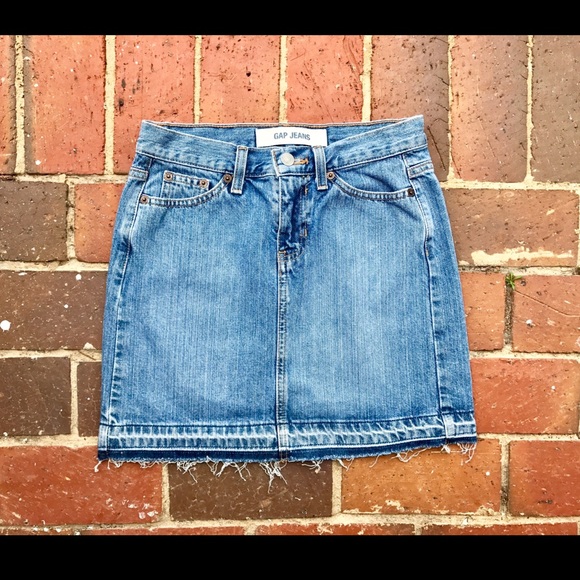 Raw Hem 90s Mini Denim Skirt